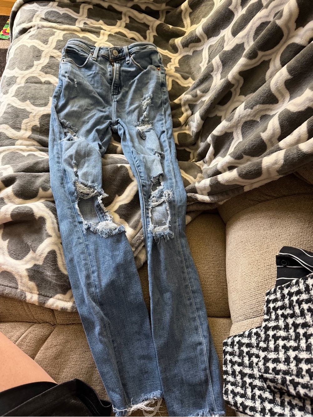 Abercrombie & Fitch Light Blue Ripped Skinny Jeans
